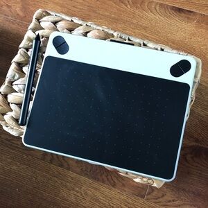 Wacom Intuos Drawing tablet and program